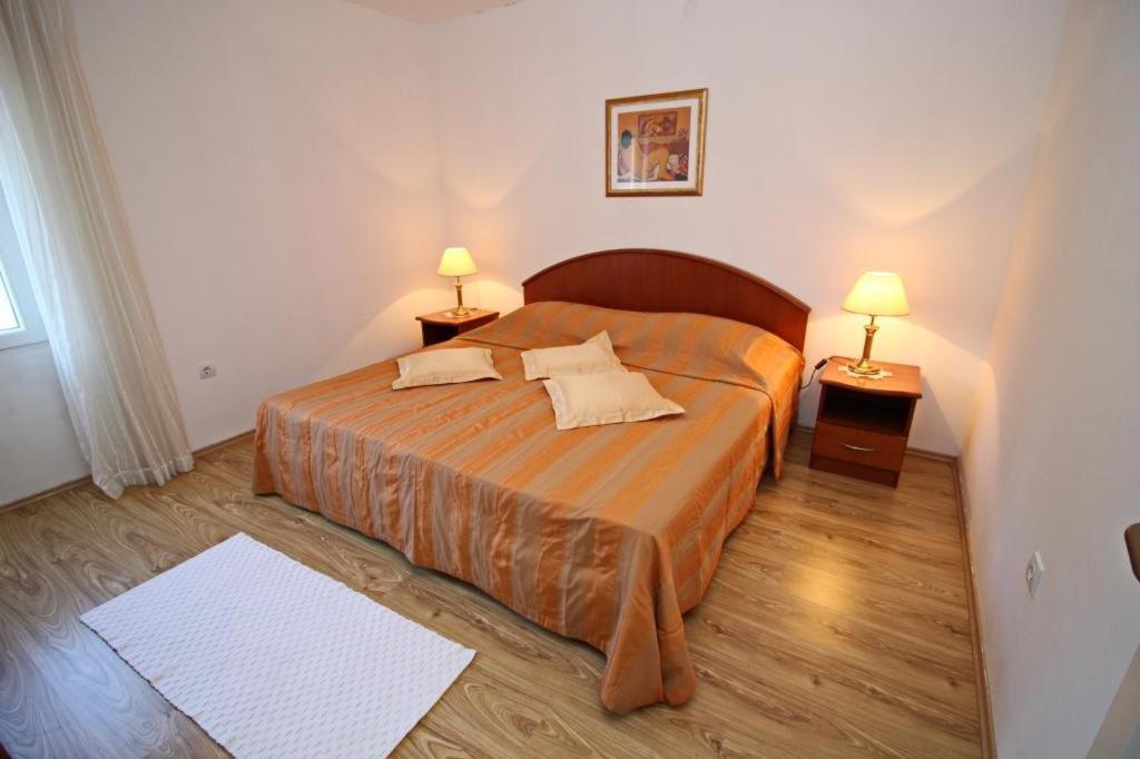 Apartment Lucija Вела Лука Екстериор снимка