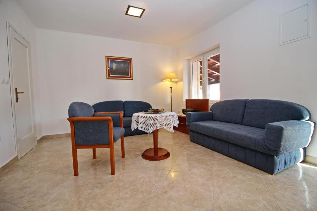 Apartment Lucija Вела Лука Екстериор снимка